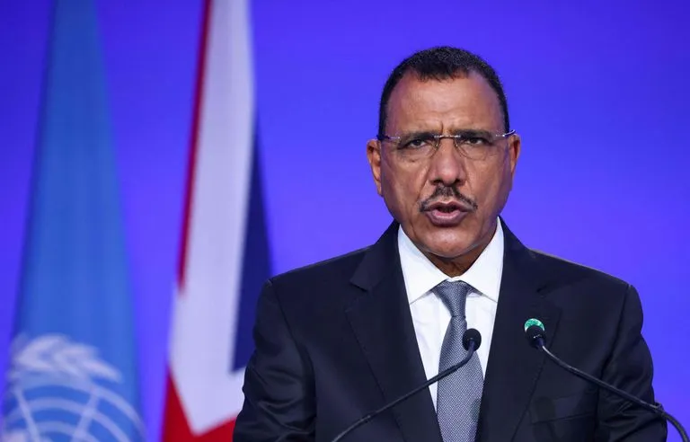 Coup d’état au Niger, le président Mohamed bazoum est détenu par sa garde présidentielle 