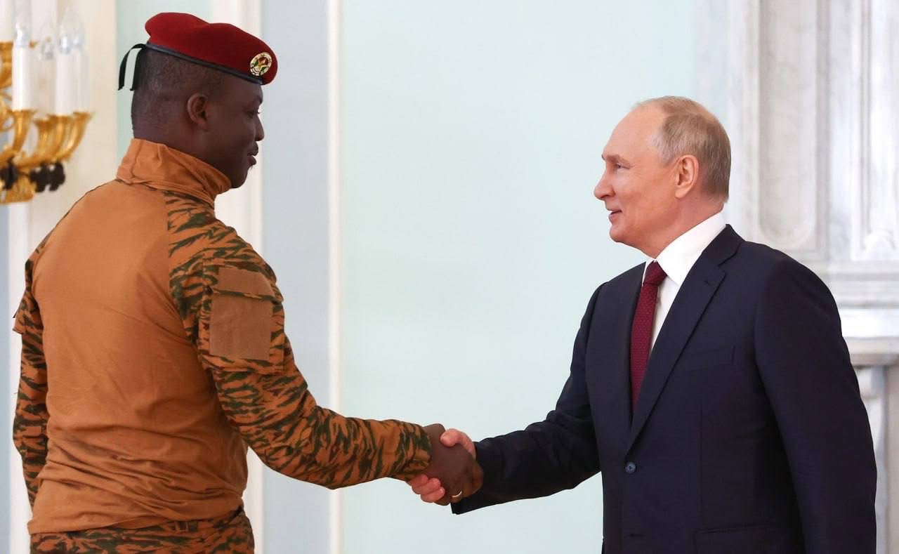 Le président du Burkina Faso se rendra à Moscou pour célébrer le Jour de la Victoire